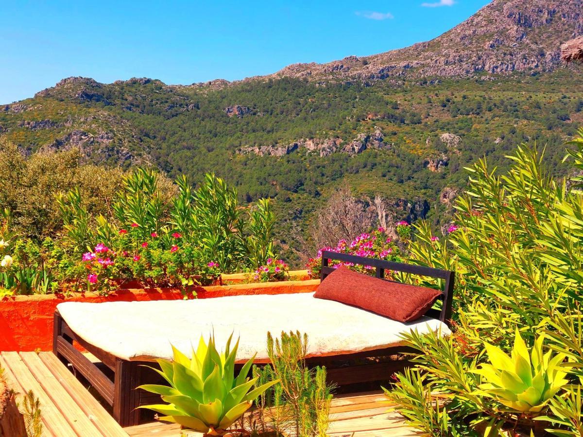 Ddg Retreat Hotel Casares Kültér fotó
