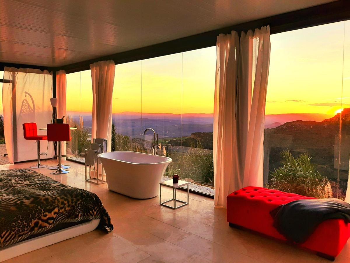 Ddg Retreat Hotel Casares Kültér fotó