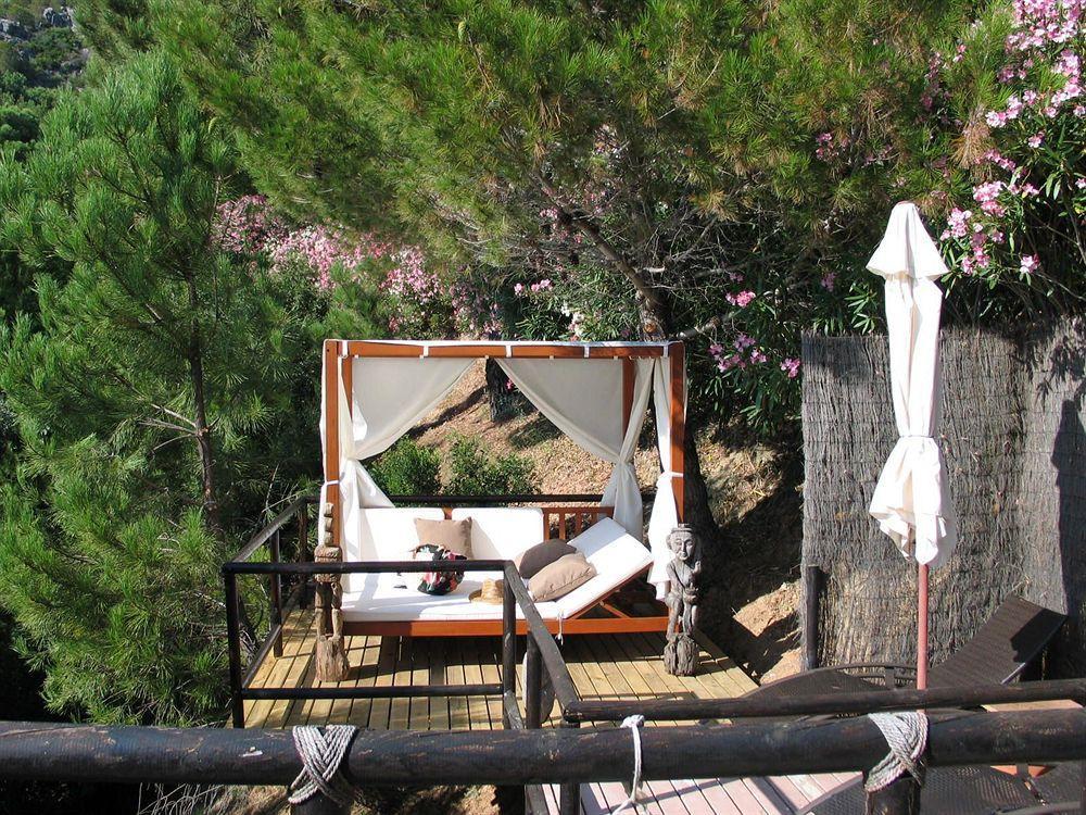 Ddg Retreat Hotel Casares Kültér fotó
