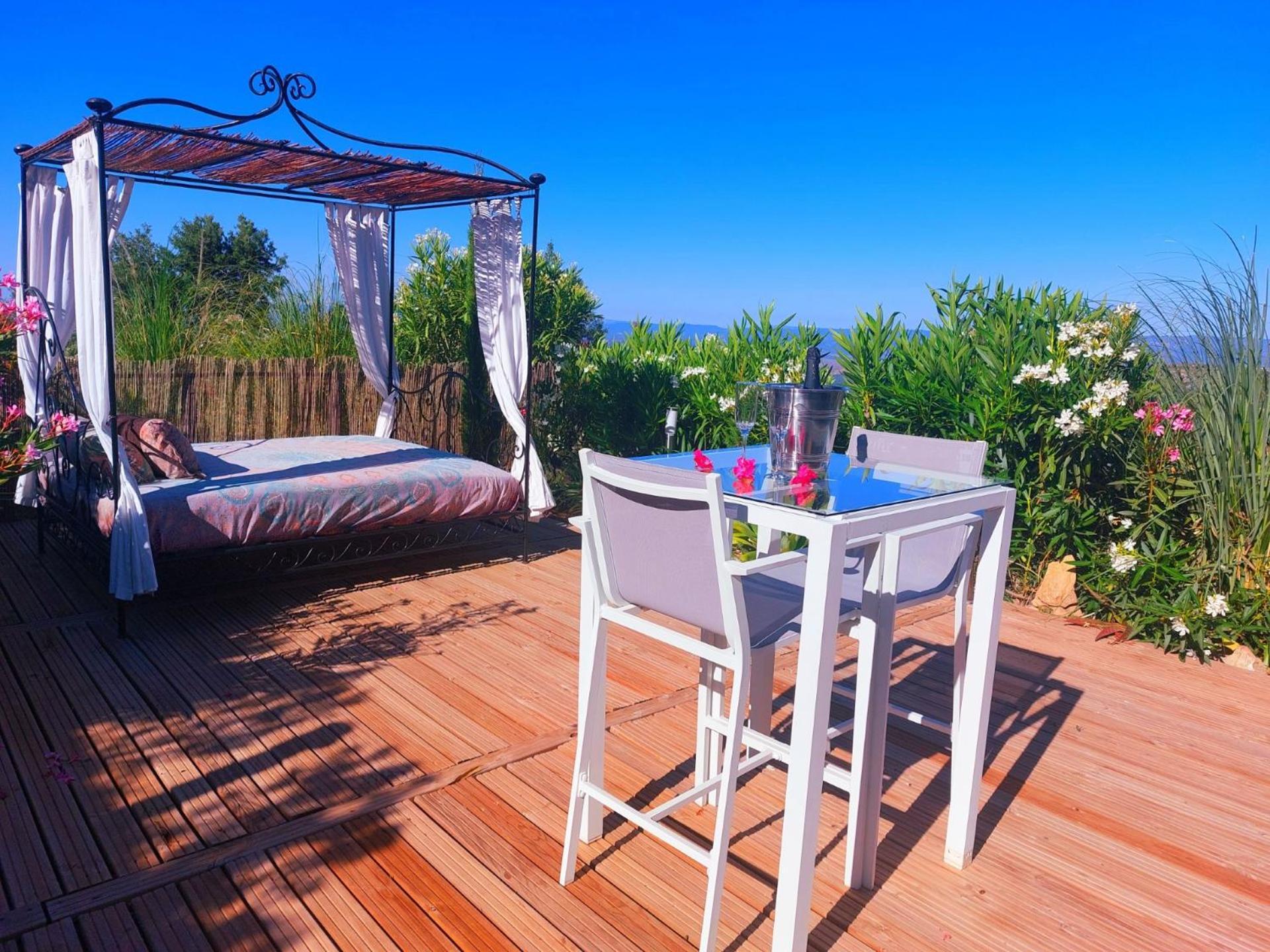 Ddg Retreat Hotel Casares Kültér fotó