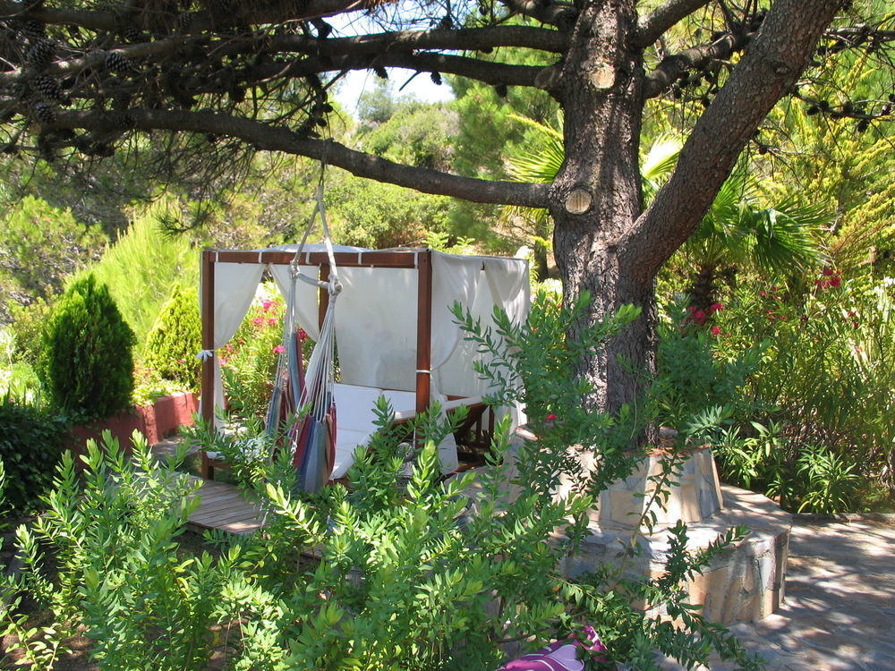 Ddg Retreat Hotel Casares Kültér fotó