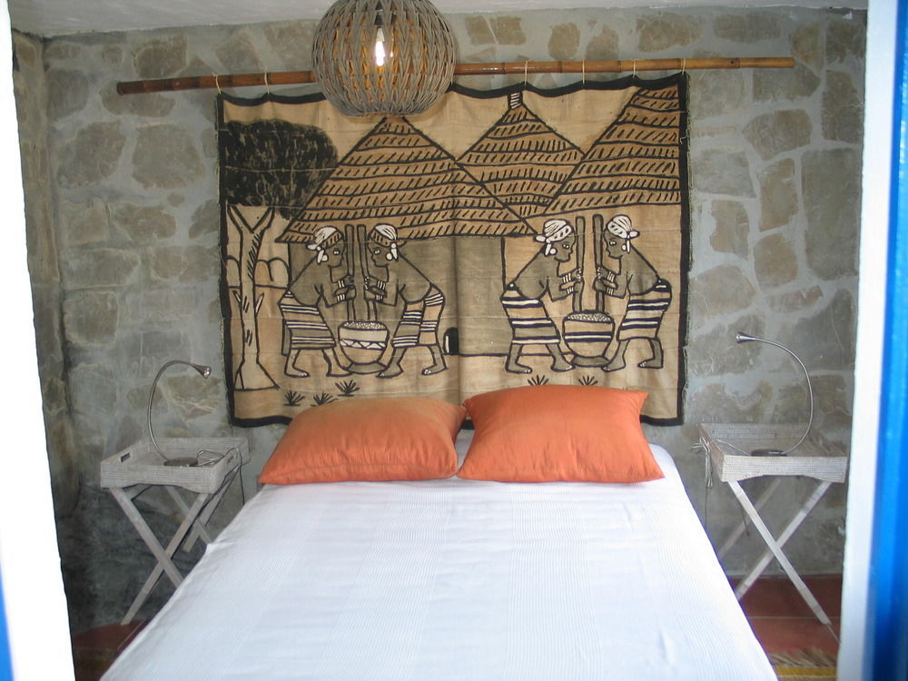 Ddg Retreat Hotel Casares Kültér fotó